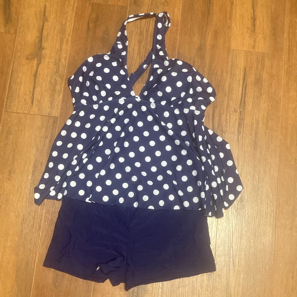 💙NWT💙 Abenca two piece swimsuit size large